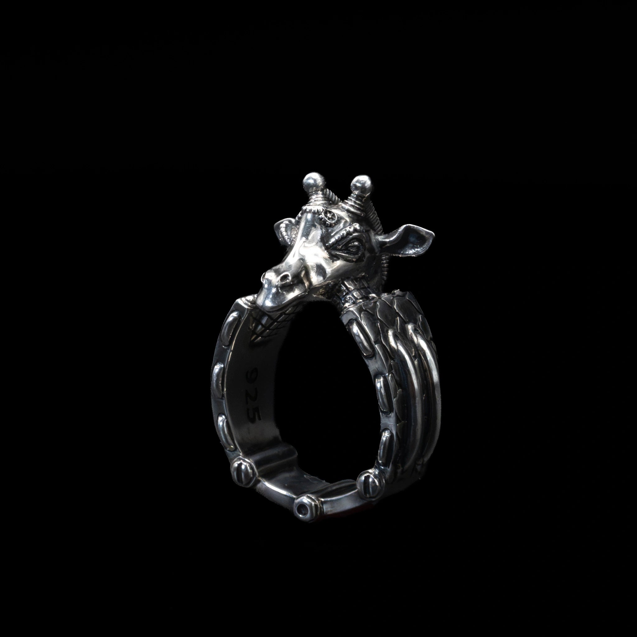 rubberneck giraffe ring sterling silver front