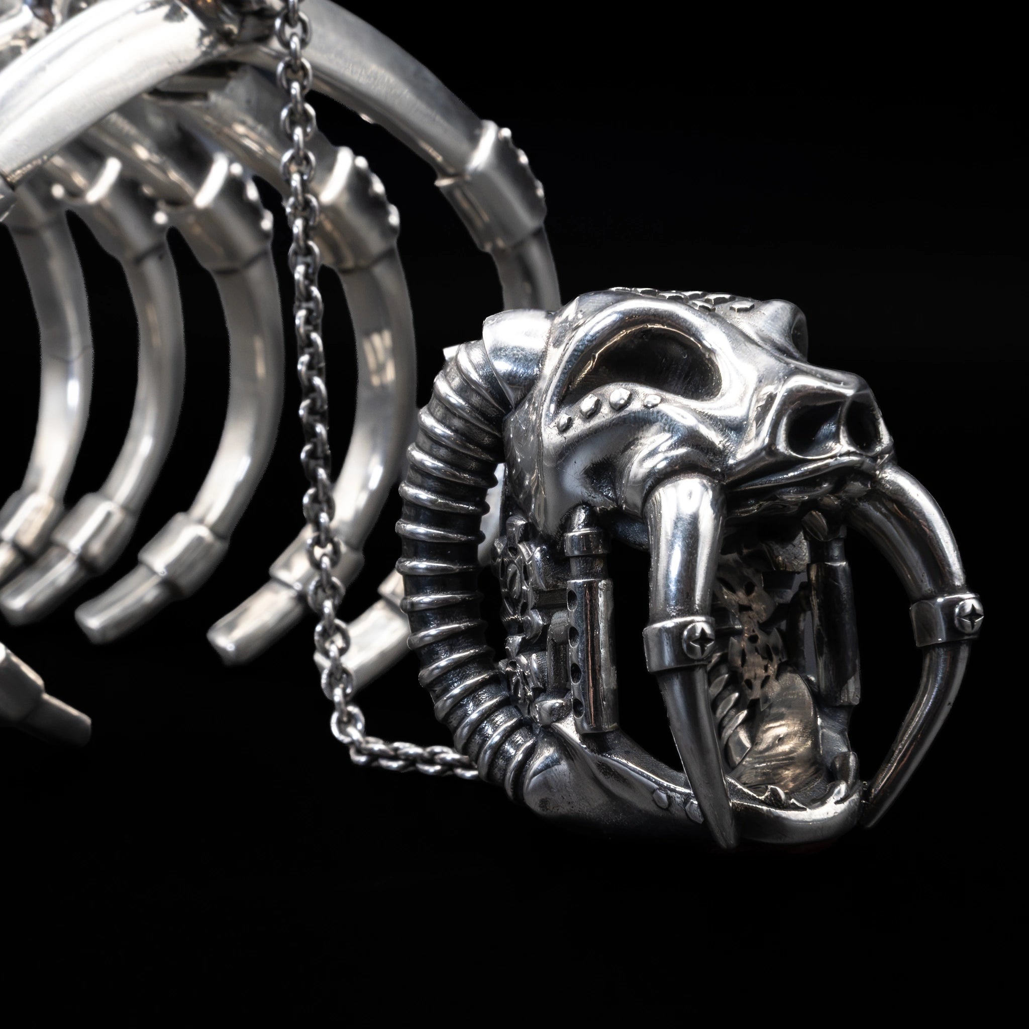 sabretooth skull ring cuff sterling silver ring and cuff detail